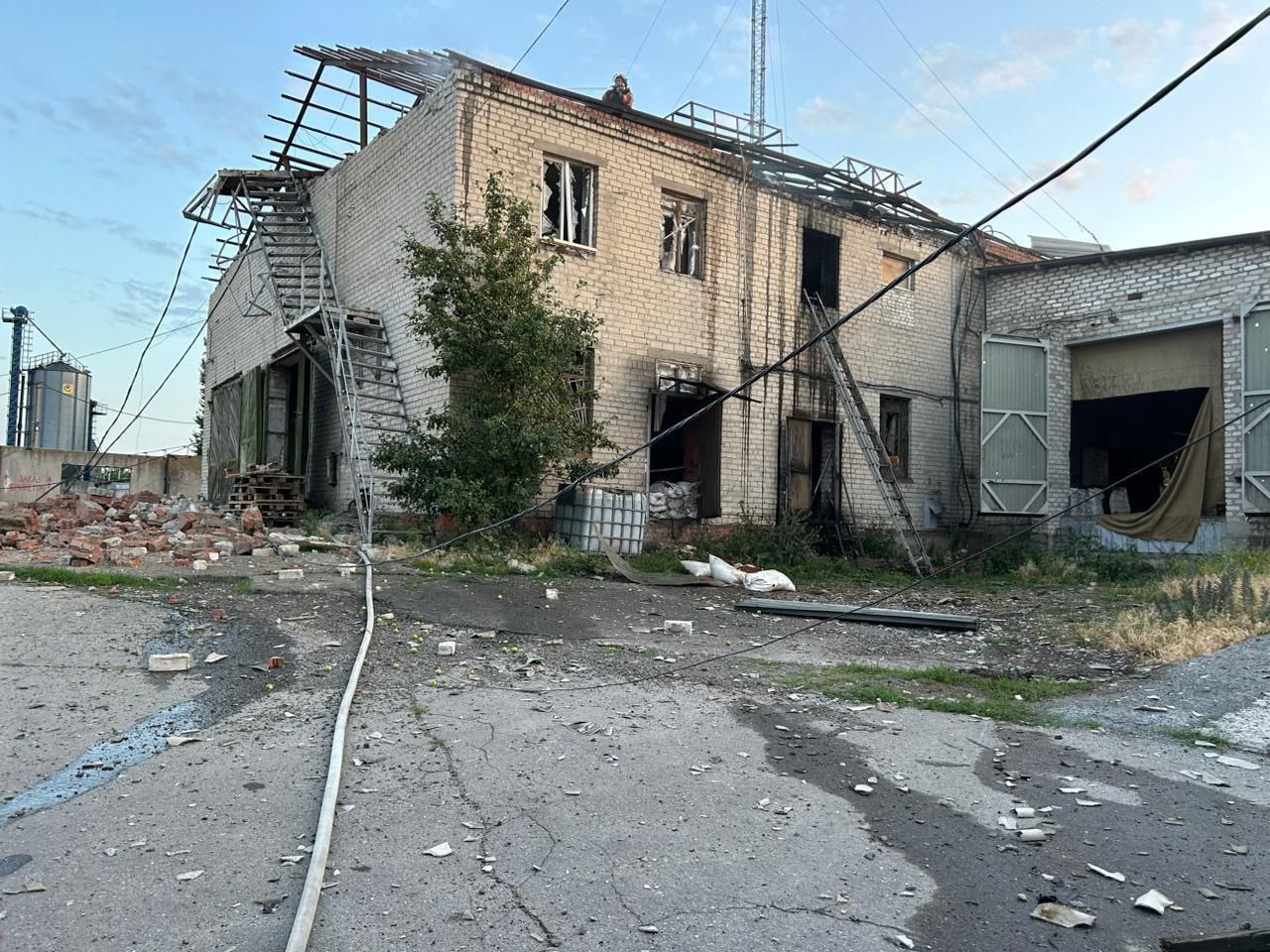 Один загиблий і шестеро поранених, зокрема дитина на Донеччині за добу Один загиблий і шестеро поранених, зокрема дитина на Донеччині за добу