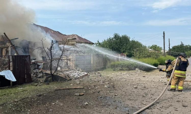Обстріл Дружківки: постраждали 7 людей, евакуйовано дітей — подробиці удару по житловому сектору
