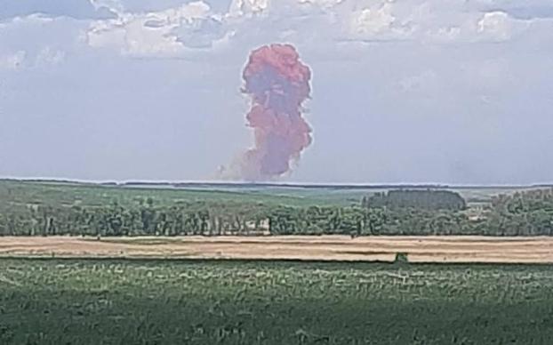 Сегодня в соцсетях появились фото облака аммиачной селитры на севере Донецкой области