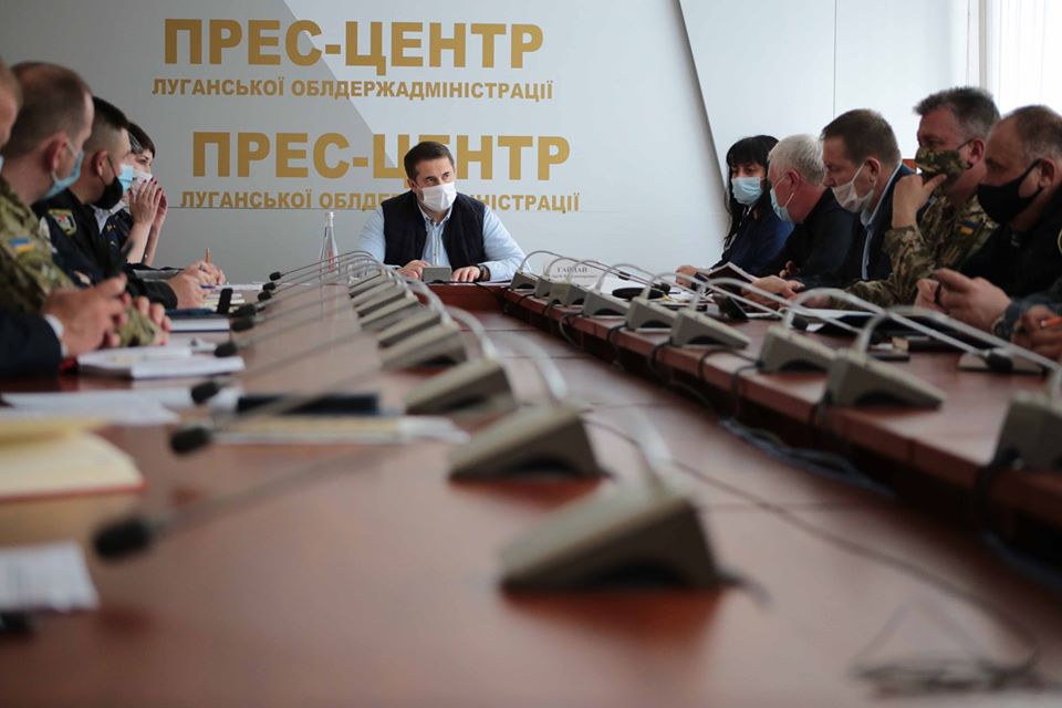 В Луганской области разрешили собираться в учебных заведениях в ограниченном количестве