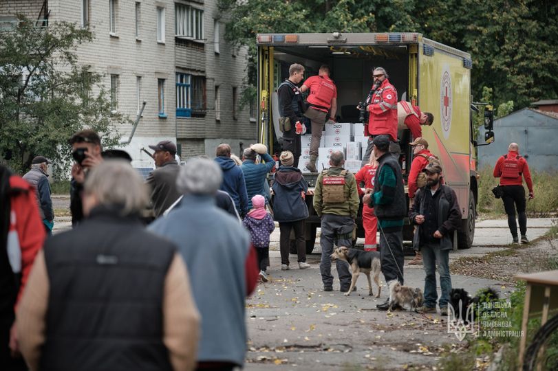 Жители деоккупированных территорий стали получать помощь от Красного Креста 