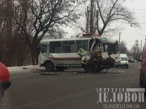 В Славянске в результате жуткой аварии разбился автобус