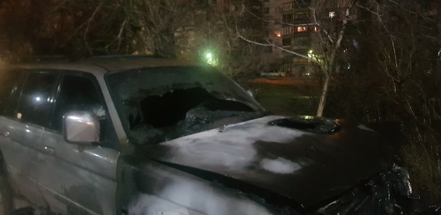В Мариуполе за ночь сгорели два автомобиля — ГСЧС