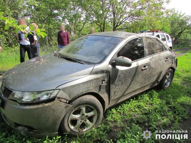 Пьяный мужчина угнал авто своего знакомого в Селидово