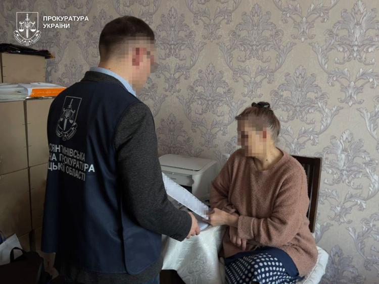 Костянтинівка: Мати 18 років ховала тіло померлої доньки у квартирі