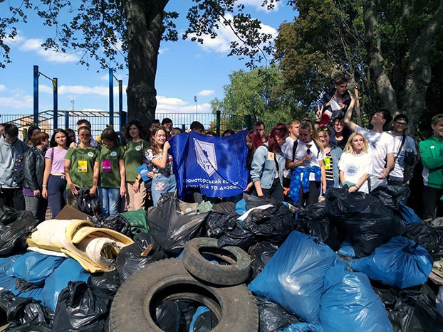 70 тыс жителей Донецкой области вышли на Всемирный день уборки