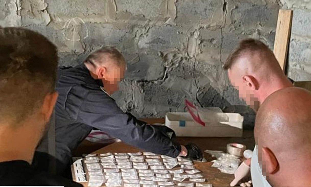 У Краматорську викрили «підприємця», який налагодив збут психотропів У Краматорську викрили «підприємця», який налагодив збут психотропів