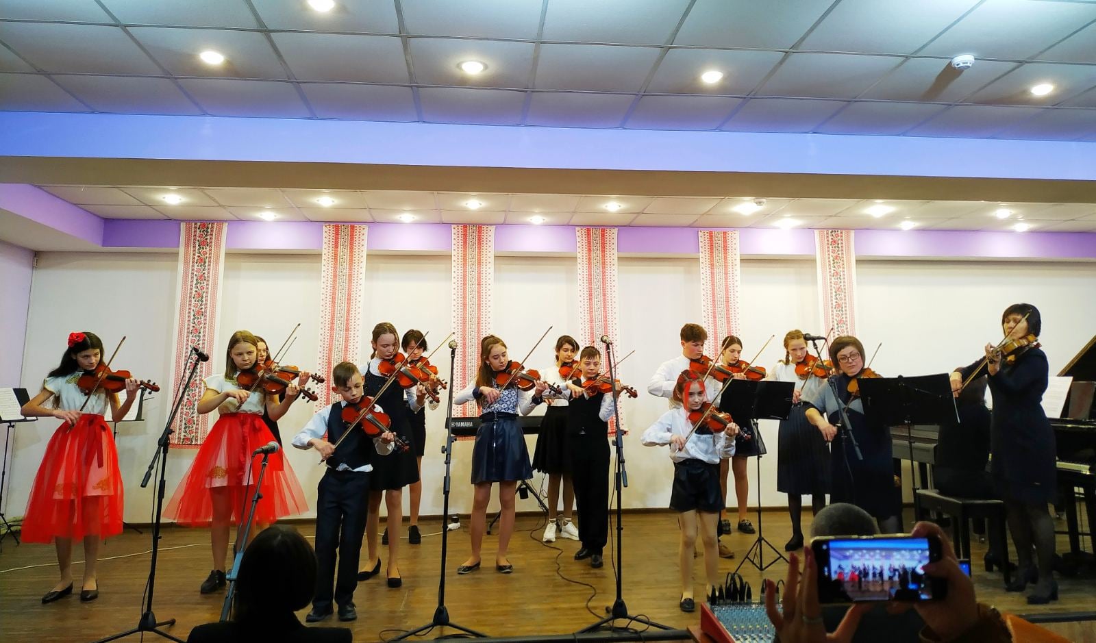 В школе искусств Константиновки провели концерт