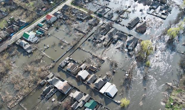 Из-за поврежденной непогодой дамбы в Краматорске зафиксированы повреждения сотен зданий