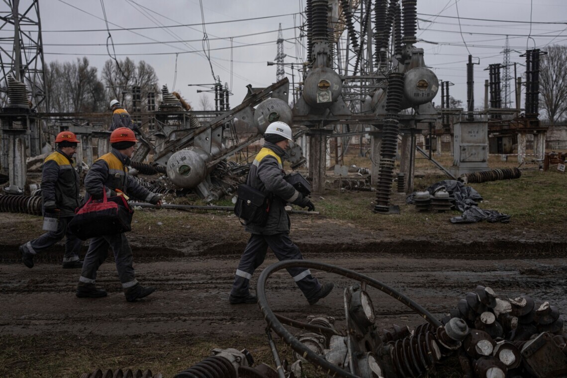 Сьогодні ввечері знову можуть запровадити екстрені відключення в Україні