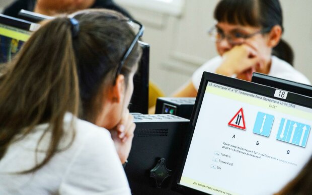 Учиться в автошколе теперь можно в дистационном режиме