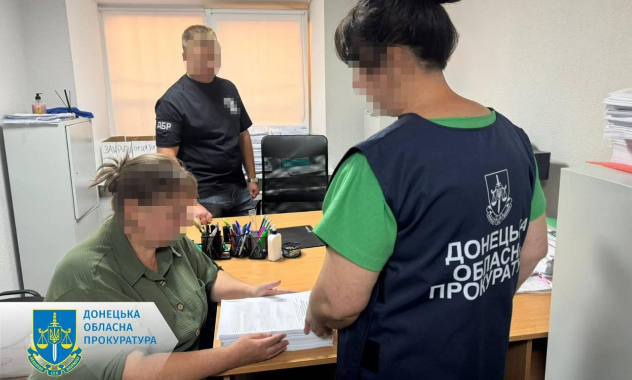 Донецька область: екс-чиновників лісгоспу підозрюють у незаконній вирубці дерев на 14,7 млн грн
