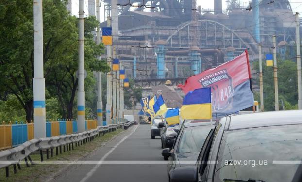 Ко Дню освобождения Мариуполя состоялся автопробег во главе с  бронеавтомобилями «Азова»