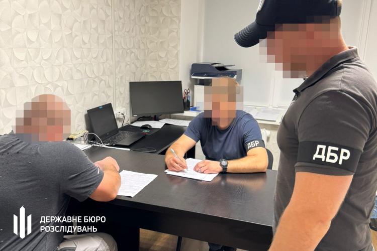 Донецька область: офіцер підозрюється у фіктивних виплатах військовим Донецька область: офіцер підозрюється у фіктивних виплатах військовим