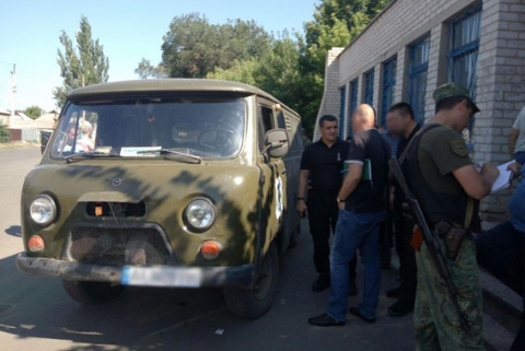 В Краматорске вооруженные люди напали на автомобиль "Укрпочты"