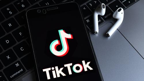 TikTok побил рекорд по посещениям в 2021 году