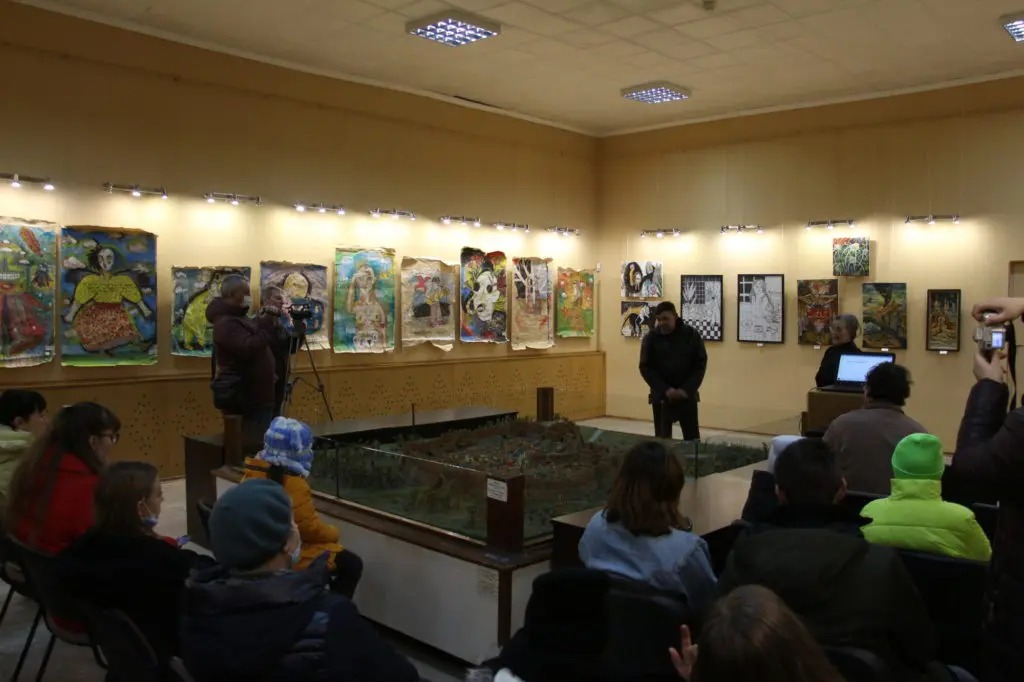В Бахмуте открылась выставка картин