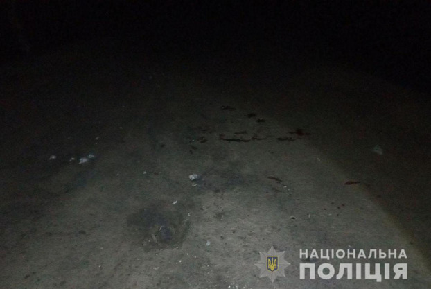 На Донетчине из-за взрыва снаряда прострадал мужчина На Донетчине из-за взрыва снаряда прострадал мужчина