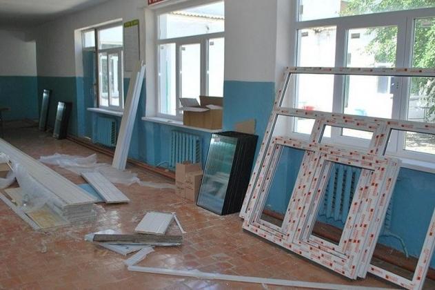 В Бахмуте закрыли школу на ремонт и открыли три