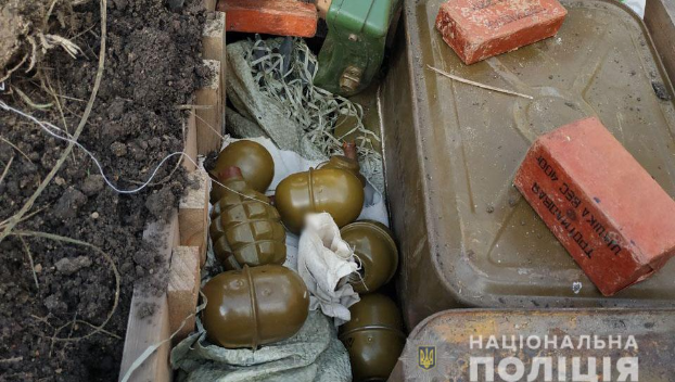 Схрон боеприпасов обнаружен в заброшенном доме в Мариуполе