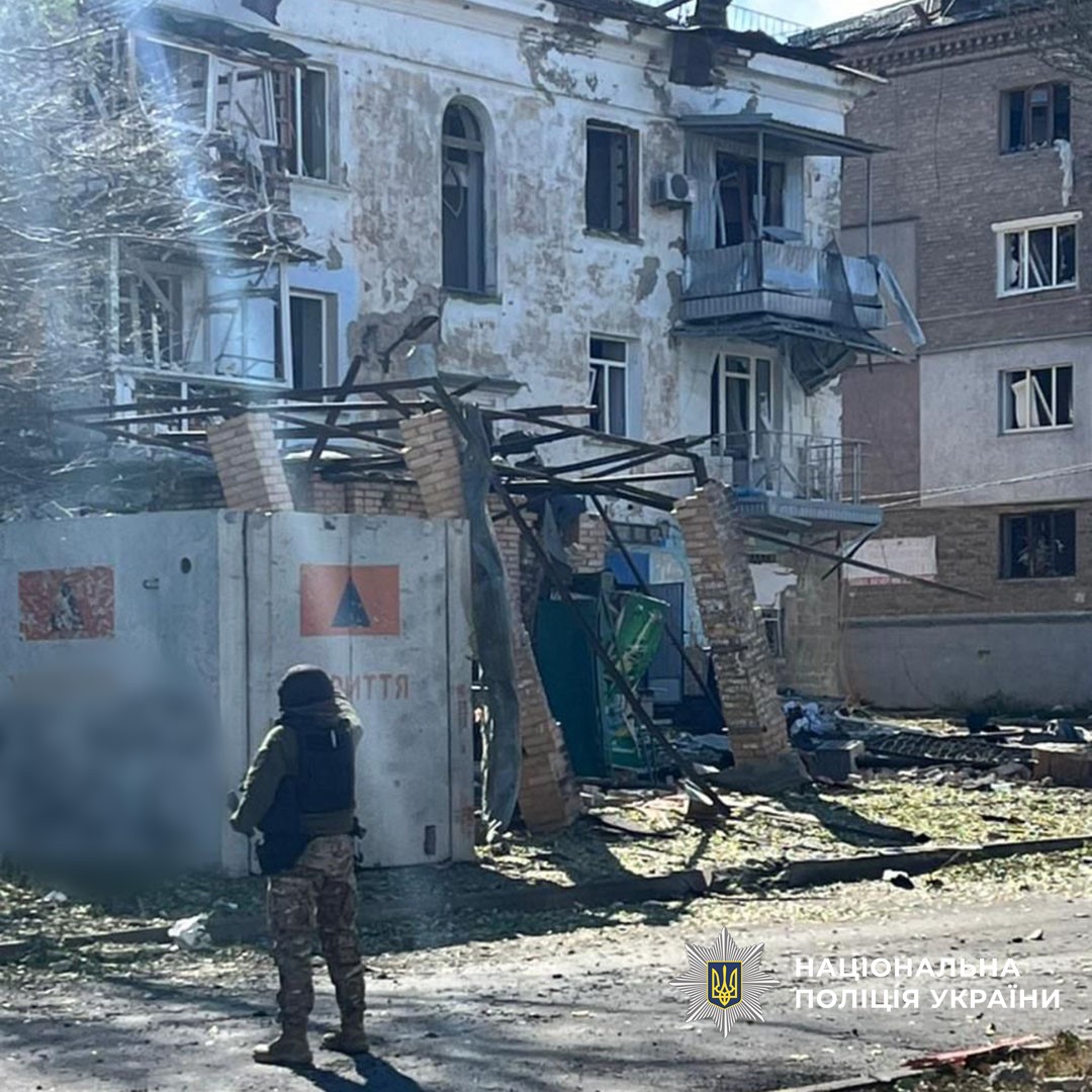 Одна людина загинула, ще семеро зазнали поранень унаслідок ударів по Донеччині