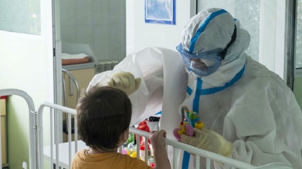 В больницах Константиновки чуть более 100 ковидных больных, среди них трое малышей