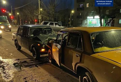 Пьяные водители в Рубежном устроили ДТП