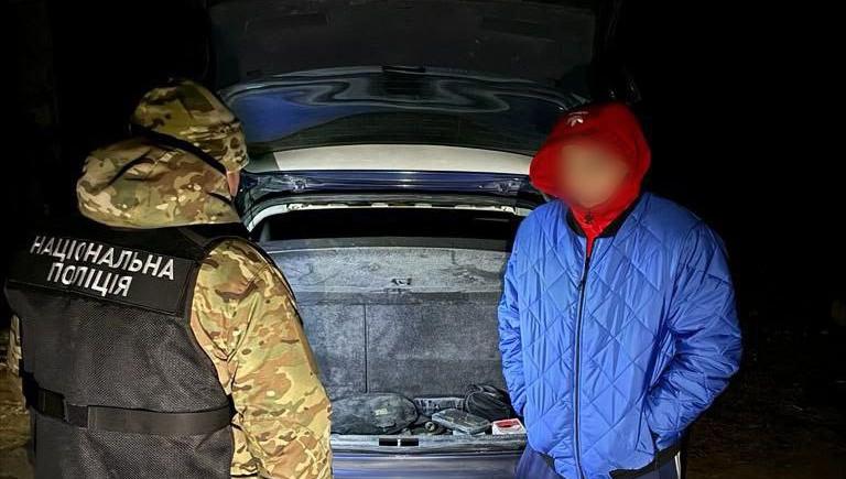 Поліція повідомила подробиці затримання наркоділків у Костянтинівці