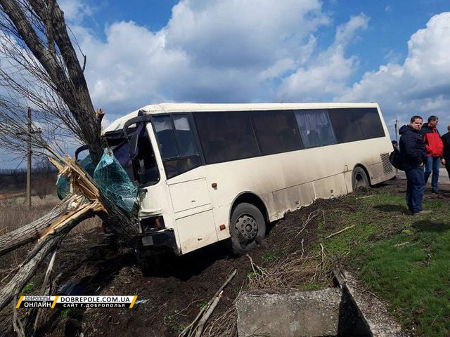 В Донецкой области у автобуса с горняками отказали тормоза