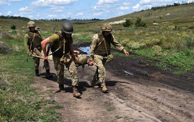 Украинский военнослужащий получил осколочное ранение в зоне ООС: сводка за 19 сентября