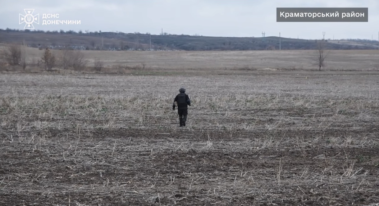 Піротехніки знищили касетний боєприпас у Дружківці