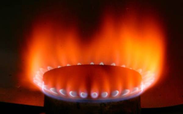 Почему газ на плите горит красным пламенем? Ответ от Донецкоблгаз Почему газ на плите горит красным пламенем? Ответ от Донецкоблгаз