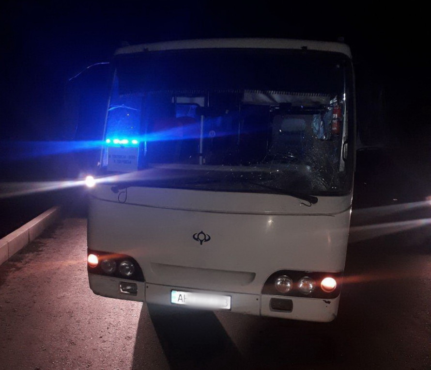В Покровске под колеса автобуса попал подросток