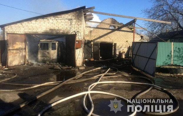В Лимане пожар в гараже повредил два автомобиля В Лимане пожар в гараже повредил два автомобиля