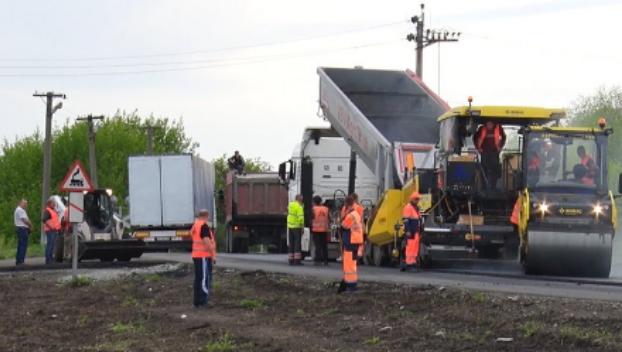 Завершается ремонт дороги между Бахмутом и Лисичанском