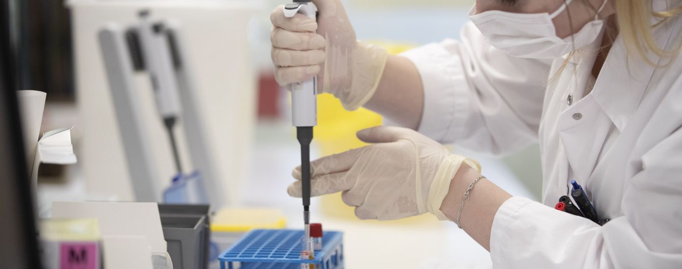 Восемь луганских медиков сдали тест на коронавирус
