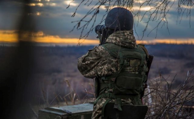 Сводка из зоны ООС за 17 октября: пять обстрелов, потерь нет Сводка из зоны ООС за 17 октября: пять обстрелов, потерь нет