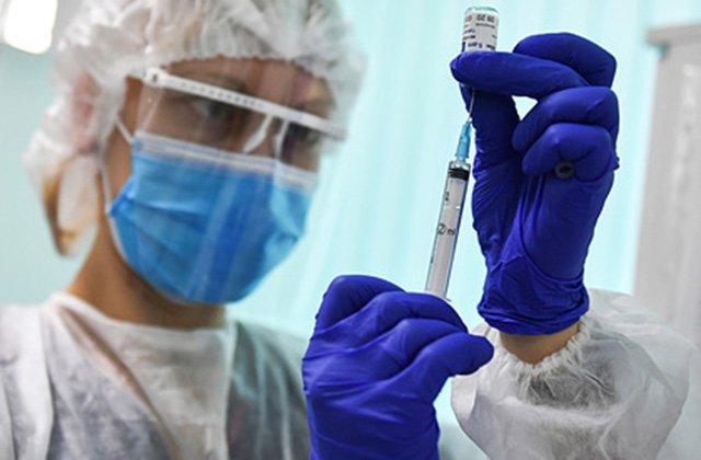 Вакцина против COVID-19: четвертый летальный случай зафиксирован в Украине