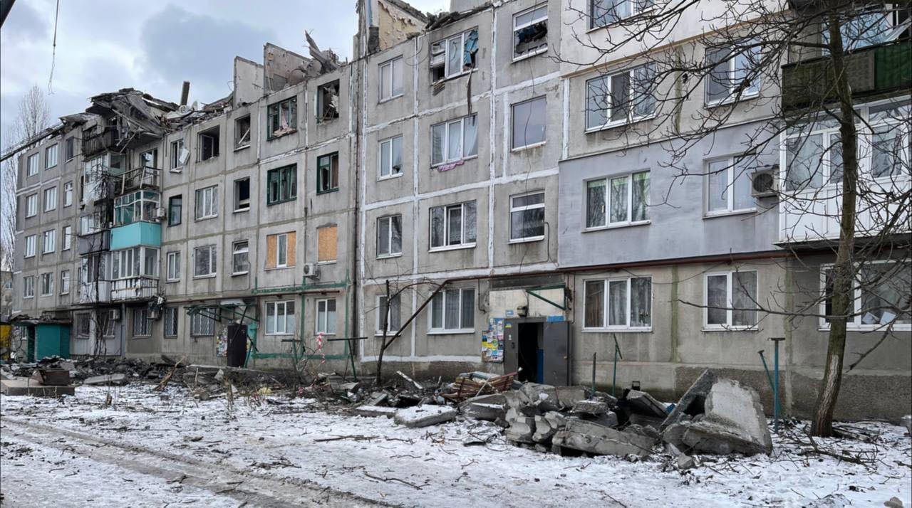 Жители разрушенной многоэтажки в Покровске получат финансовую помощь от города