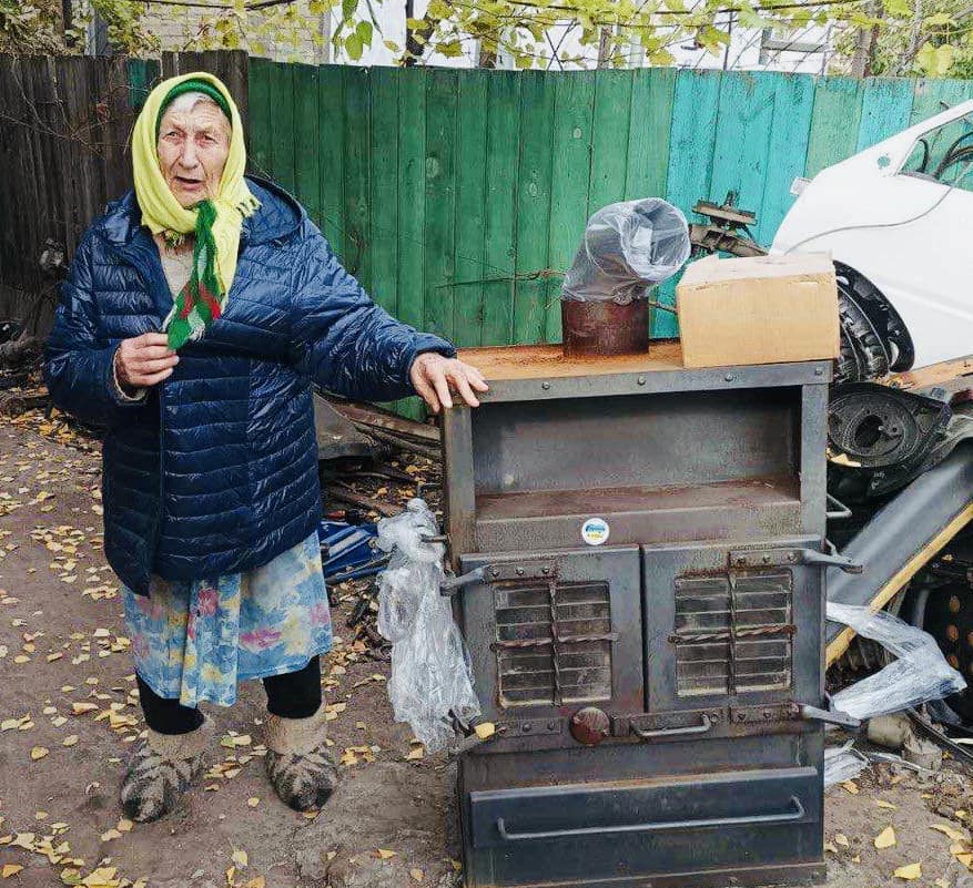 Представники БФ «Україна в серці» продовжують рятувати жителів Донеччини