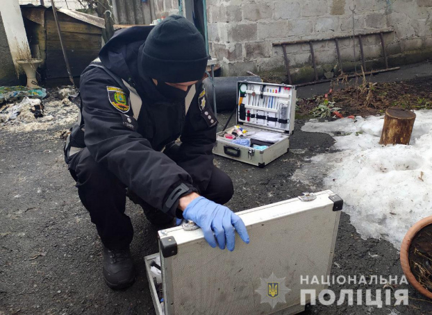 На Донетчине мужчина ограбил женщину и пытался сжечь ее живьем