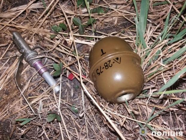 Мужчина в состоянии алкогольного опьянения ходил по Украинску с гранатой