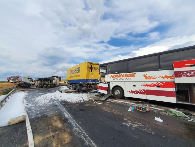 Автобус с украинцами попал в серьезную аварию в Польше