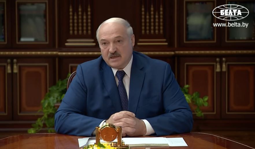 Лукашенко призвал силовиков срочно закрыть границу с южной и западной стороны