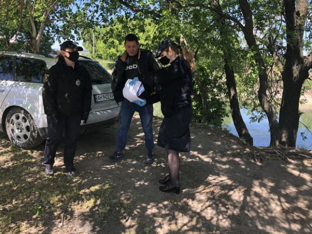 Спасатели с полицейскими организовали рейд по водоемам  Курахово