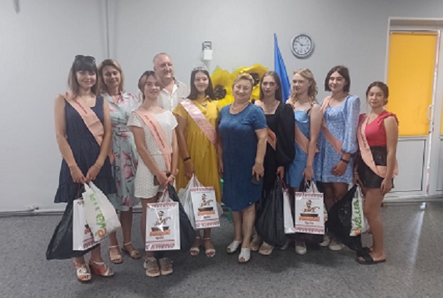 В Іллінівській ТГ провели конкурс краси до Дня незалежності України