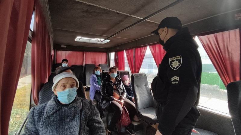 В Константиновке проверили автобусы на соблюдение масочного режима