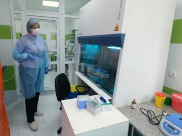ПЦР-лаборатория в Славянске планирует вдвое увеличить число тестирований на COVID-19