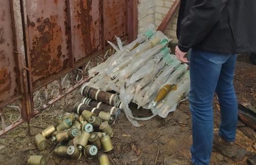 На Донетчине обнаружили схрон боеприпасов