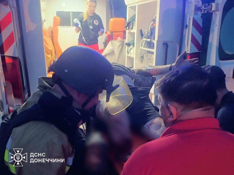 У Краматорському районі водій врізався у бетонний блок У Краматорському районі водій врізався у бетонний блок